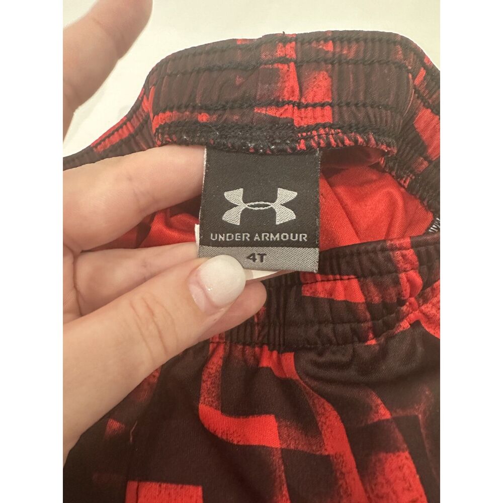 Under Armour Boys Athletic Shorts Red Black Geometric Logo Performance